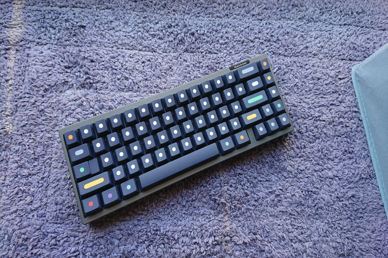 Mechanische Tastatur mit 65% Layout
