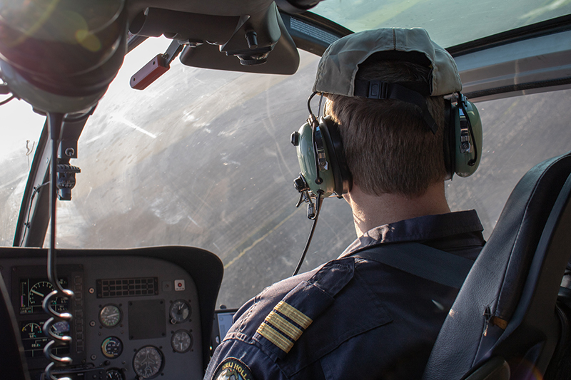 Pilot mit Active Noise Canceling Kopfhörern